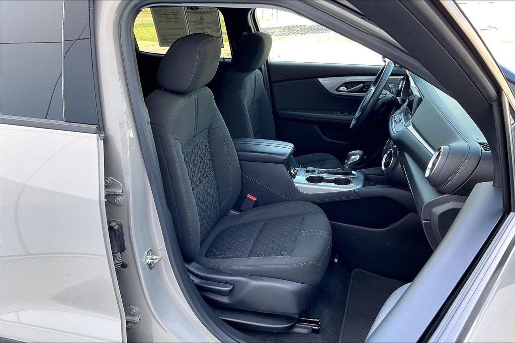 Used 2021 Chevrolet Blazer LT FWD image 7