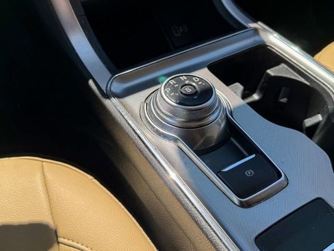 Used 2022 Ford Edge SEL w/ Convenience Package image 25