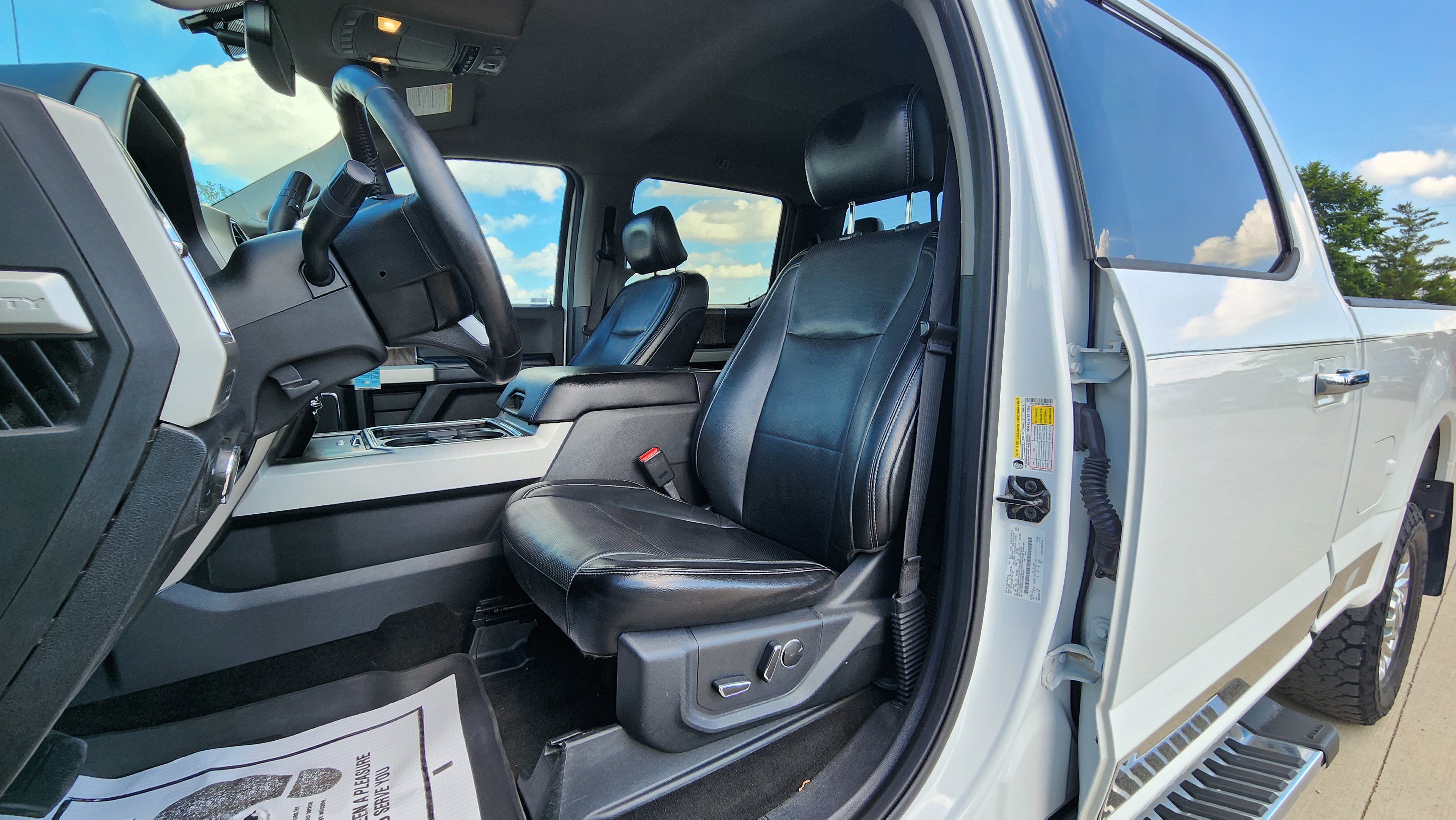 Used 2017 Ford F250 Lariat w/ Chrome Package AWD/4WD image 12