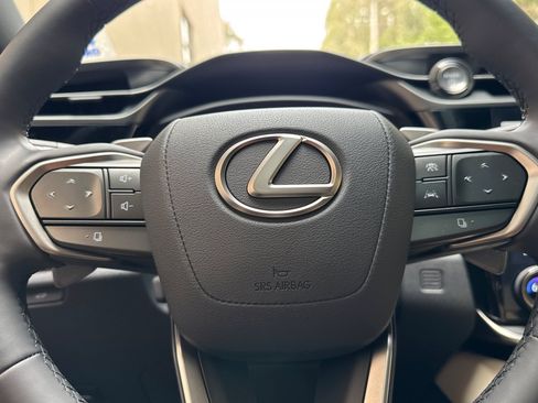Used 2024 Lexus RZ 300e Premium w/ Technology Package FWD image 10