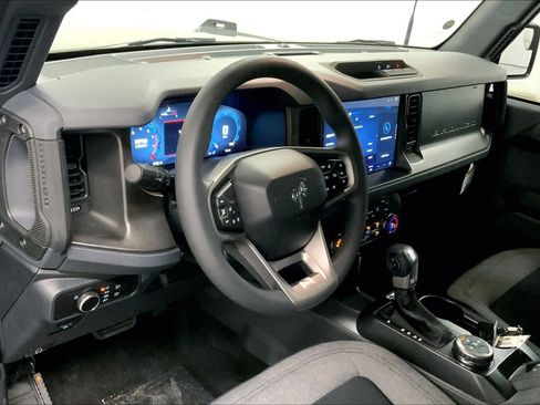 New 2025 Ford Bronco 4-Door image 8