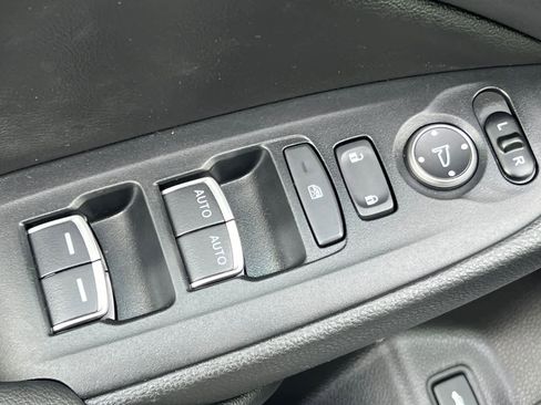 Used 2021 Honda Accord Hybrid image 13