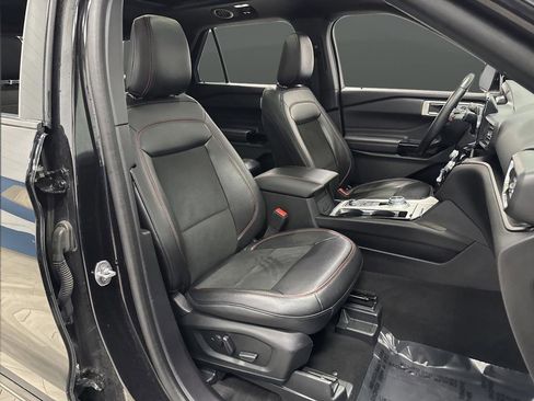 Used 2023 Ford Explorer ST-Line image 30