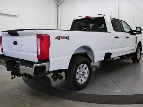 Used 2023 Ford F250 XLT AWD/4WD image 7