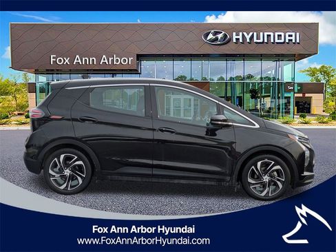 Used 2022 Chevrolet Bolt LT w/ Infotainment Package image 6