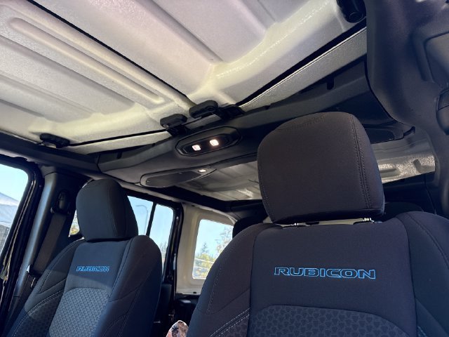 Used 2024 Jeep Wrangler Unlimited Rubicon 4xe AWD/4WD image 17