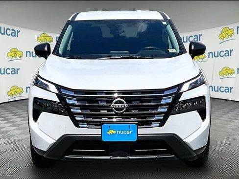 Used 2025 Nissan Rogue S AWD/4WD image 3