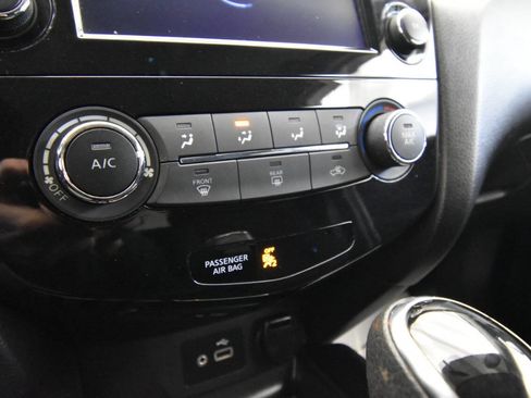 Used 2019 Nissan Rogue Sport S w/ Appearance Package image 21