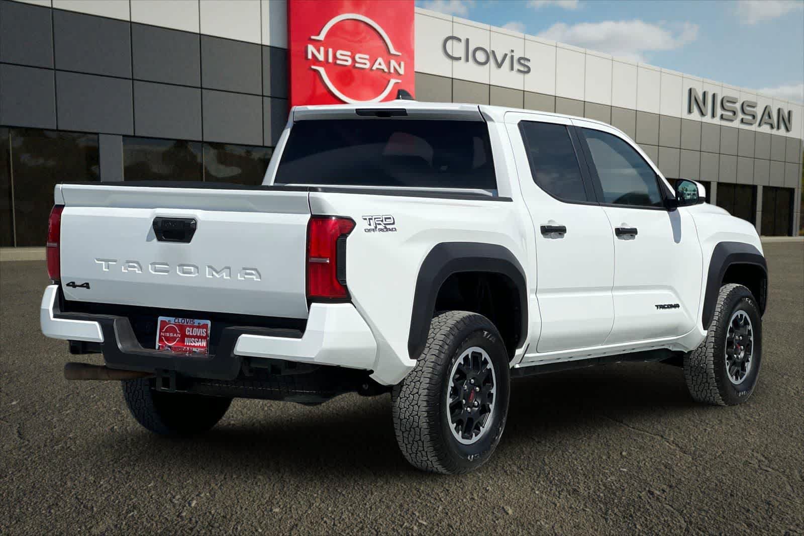 Used 2025 Toyota Tacoma TRD Off-Road AWD/4WD image 3