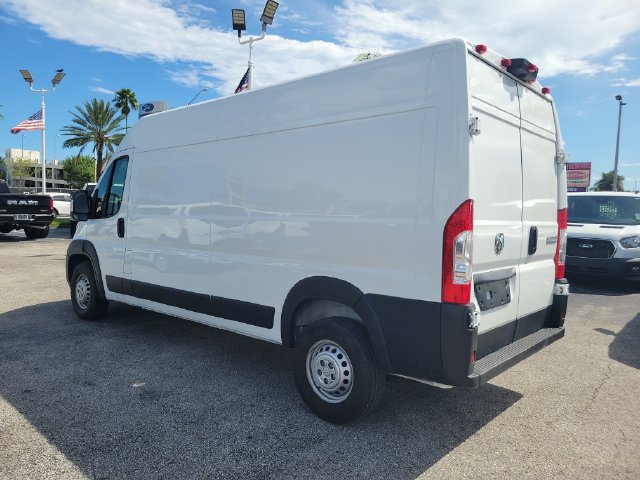 Used 2025 RAM ProMaster 2500 w/ Convenience Group FWD image 3
