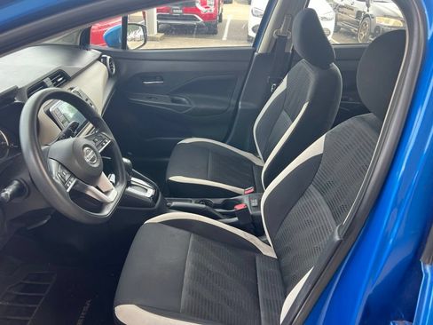 Used 2021 Nissan Versa SV FWD image 8