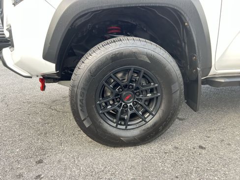 Used 2021 Toyota Tacoma TRD Pro AWD/4WD image 12