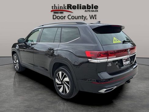 Used 2025 Volkswagen Atlas SE AWD/4WD image 3