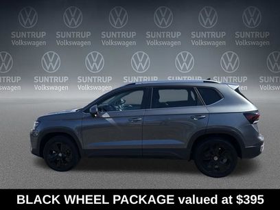 Used 2025 Volkswagen Taos SE w/ Black Wheel Package