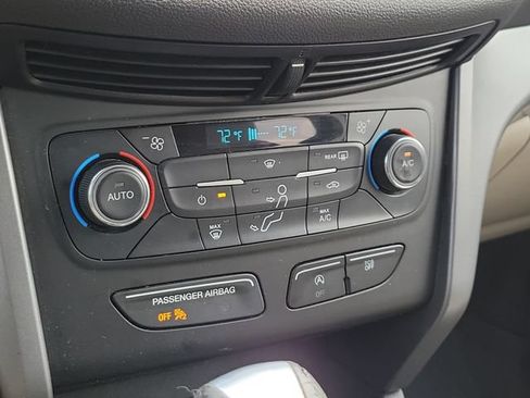 Used 2017 Ford Escape SE w/ Equipment Group 201A FWD image 26