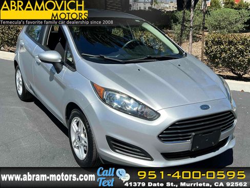 Used 2019 Ford Fiesta SE image 1