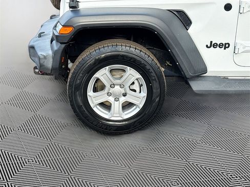 Used 2021 Jeep Wrangler Sport S image 32