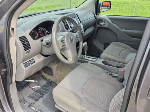 Used 2018 Nissan Frontier SV AWD/4WD image 11