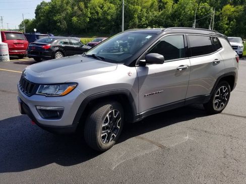Certified 2021 Jeep Compass Trailhawk AWD/4WD image 3