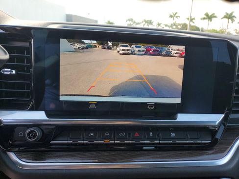 Used 2022 Chevrolet Silverado 1500 LT image 8