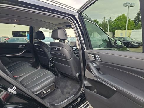 Used 2025 BMW X7 xDrive40i AWD/4WD image 13