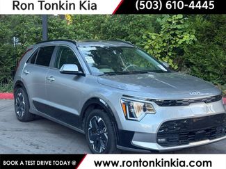 Certified 2023 Kia Niro Wave w/ Wave Preserve Package FWD video 1