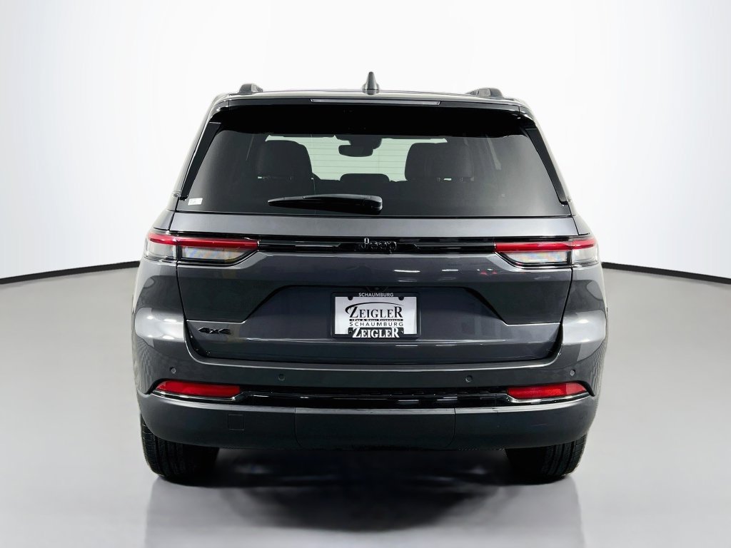 Used 2024 Jeep Grand Cherokee Altitude AWD/4WD image 6