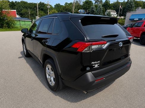 Used 2023 Toyota RAV4 LE AWD/4WD image 8