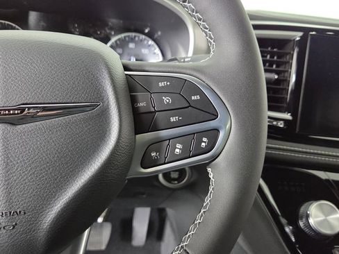 New 2026 Chrysler Pacifica Select image 18