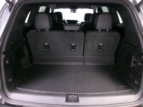 Used 2025 Buick Enclave Sport Touring w/ Power Package AWD/4WD image 11