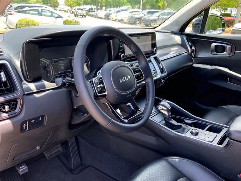 Used 2023 Kia Sorento S w/ Panoramic Sunroof Package FWD image 17