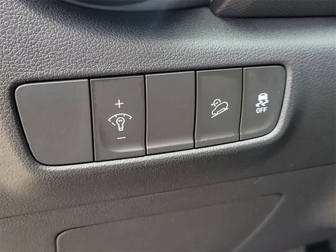 Used 2023 Hyundai Kona SEL image 21