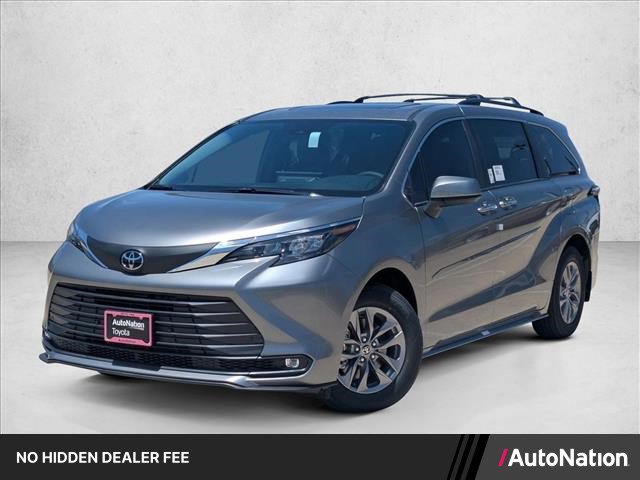 Used 2026 Toyota Sienna XLE FWD image 1