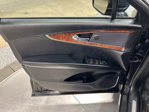 Used 2019 Lincoln Nautilus Select AWD/4WD image 14