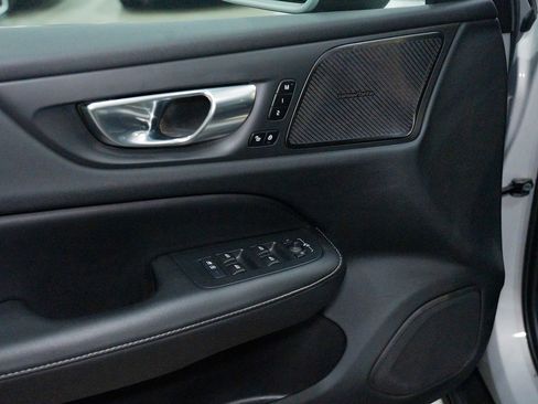 Used 2023 Volvo V60 B5 Cross Country Ultimate w/ Climate Package image 16