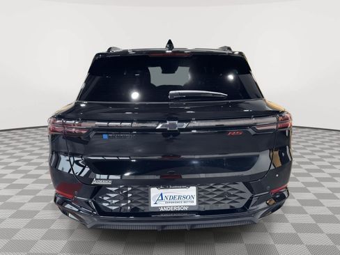 Used 2025 Chevrolet Equinox EV RS FWD image 9