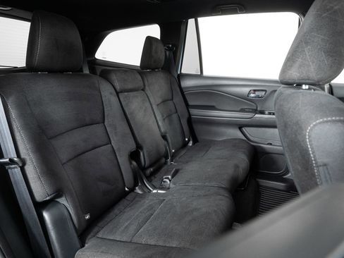 Used 2022 Honda Pilot Sport image 25