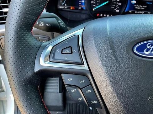 Used 2022 Ford Edge ST-Line image 10