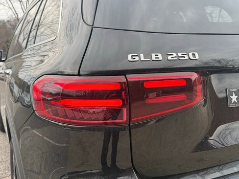 New 2026 Mercedes-Benz GLB 250 4MATIC image 12