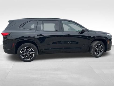 Used 2025 Buick Enclave Sport Touring image 9