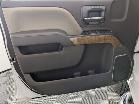 Used 2017 GMC Sierra 2500 SLT w/ Driver Alert Package image 10