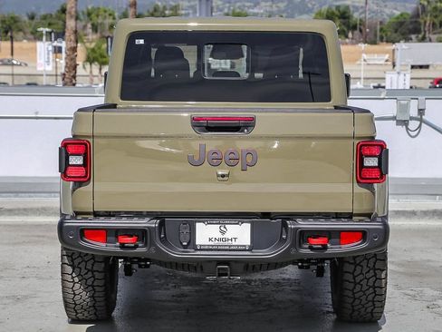 New 2026 Jeep Gladiator Rubicon AWD/4WD image 8