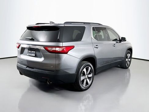 Used 2020 Chevrolet Traverse LT w/ LT Premium Package image 7
