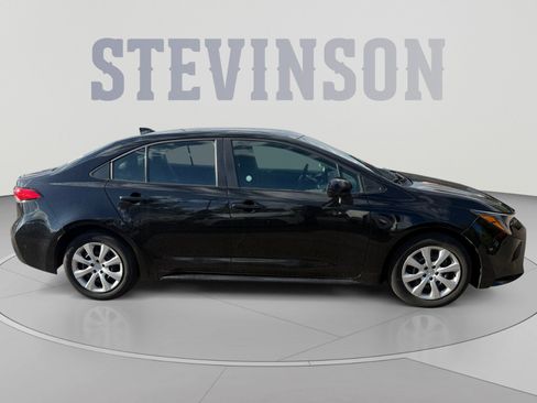Used 2025 Toyota Corolla LE FWD image 6