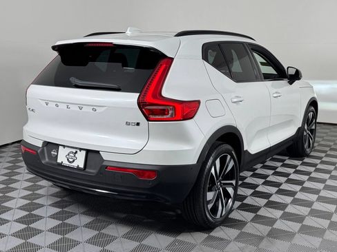 Certified 2023 Volvo XC40 B5 Plus w/ Driver Assist Package AWD/4WD image 6