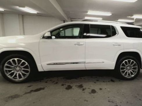 Certified 2023 GMC Acadia Denali w/ Denali Ultimate Package image 5