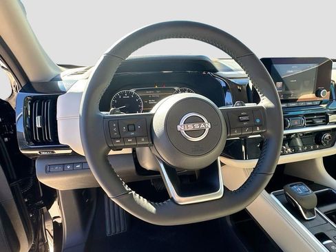 New 2025 Nissan Pathfinder SV w/ Black Appearance Package image 11