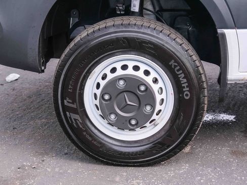 Used 2025 Mercedes-Benz Sprinter 3500 image 10