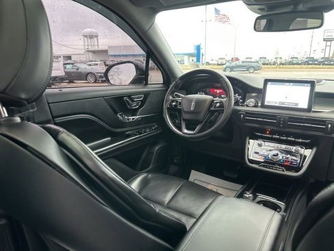 Used 2021 Lincoln Corsair AWD w/ Premium Package image 13