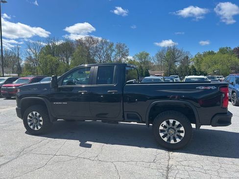 Used 2022 Chevrolet Silverado 2500 LT w/ Convenience Package AWD/4WD image 10
